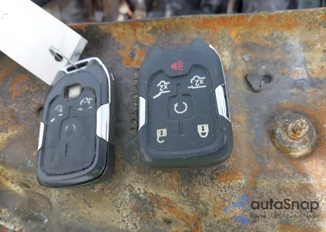 2015 GMC Yukon Xl 1500 Denali z USA, uszkodzony, nr VIN 1GKS2JKJ6FR182648